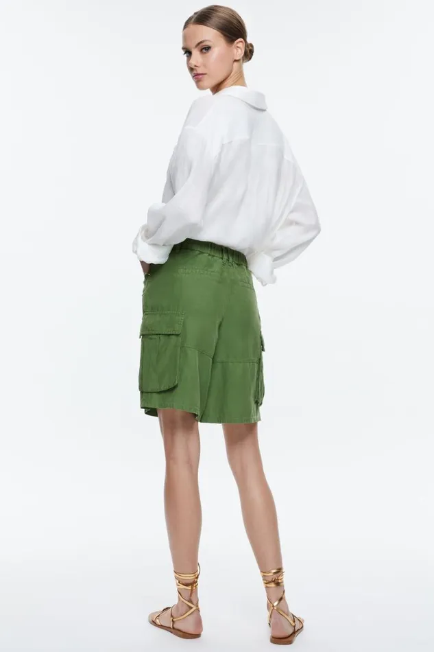 Alice Olivia Jaxon Super Slouchy Long Cargo Short Avocado Women Shorts