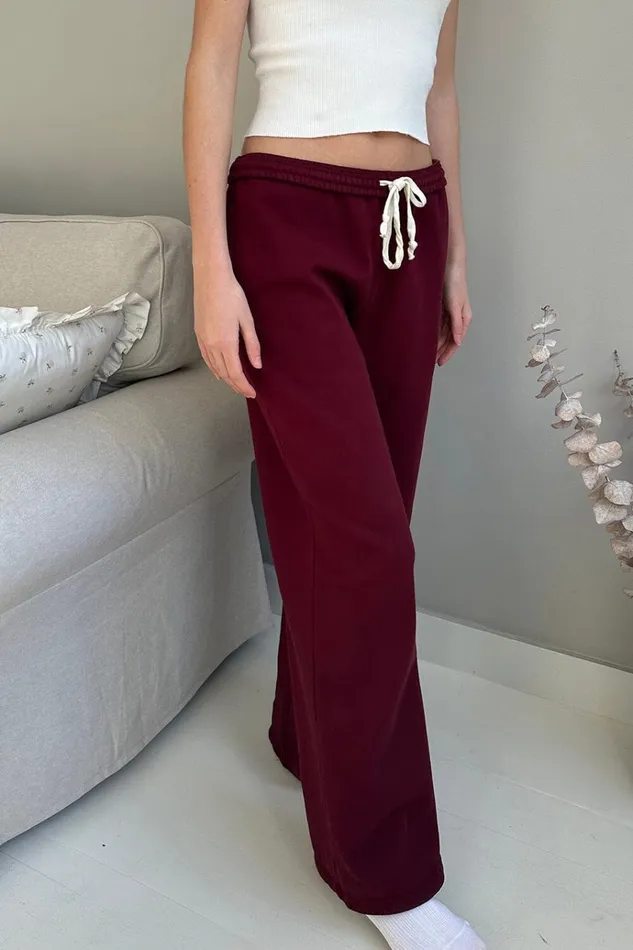 Anastasia Soft Sweatpants Burgundy Women Brandy Melville Sweatpants and Sweatshirts