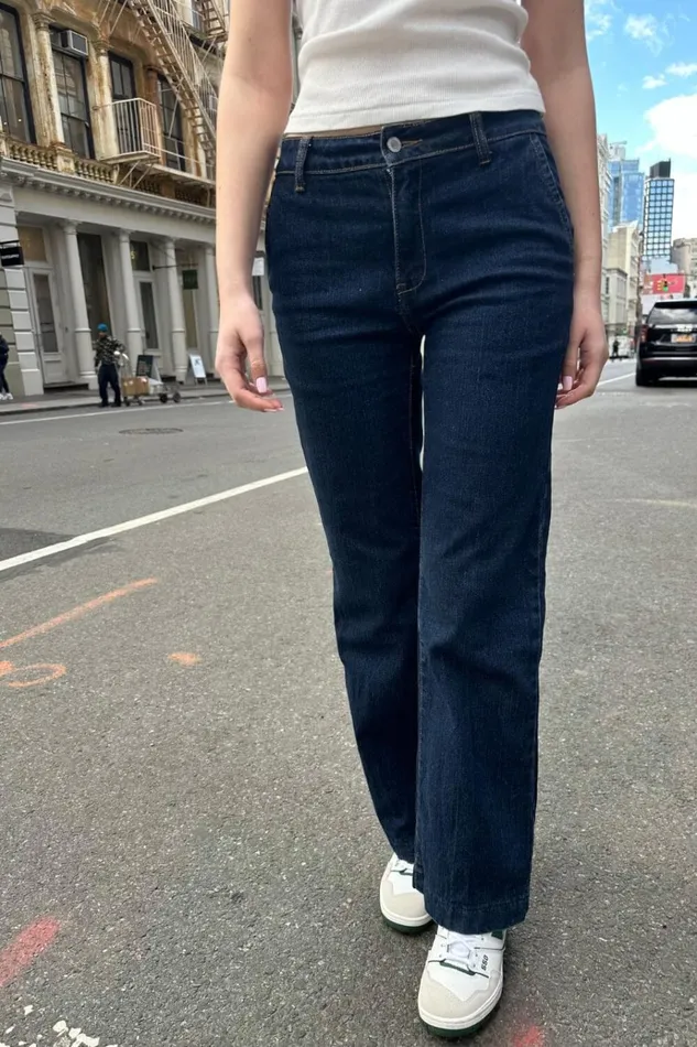 Ava Jeans Dark Denim Women Brandy Melville Bottoms