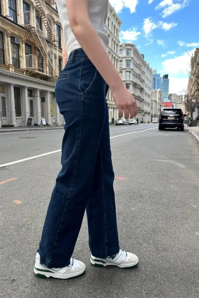 Ava Jeans Dark Denim Women Brandy Melville Bottoms