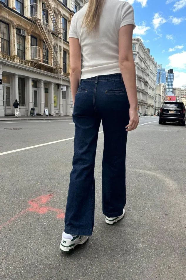 Ava Jeans Dark Denim Women Brandy Melville Bottoms