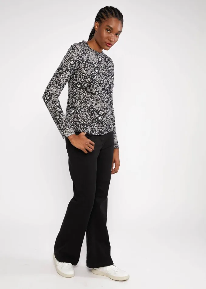Blutsgeschwister Knitted Top Safe And Warm Turtle Black Women Knitted Jumpers