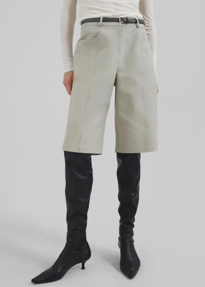Clothing Women The Frankie Shop Cairo Bermuda Shorts 8211 Light Beige