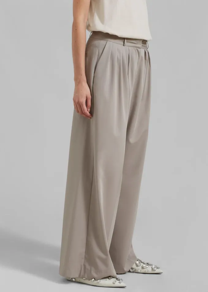 Clothing Women The Frankie Shop Catalina Pleated Trousers 8211 Grey