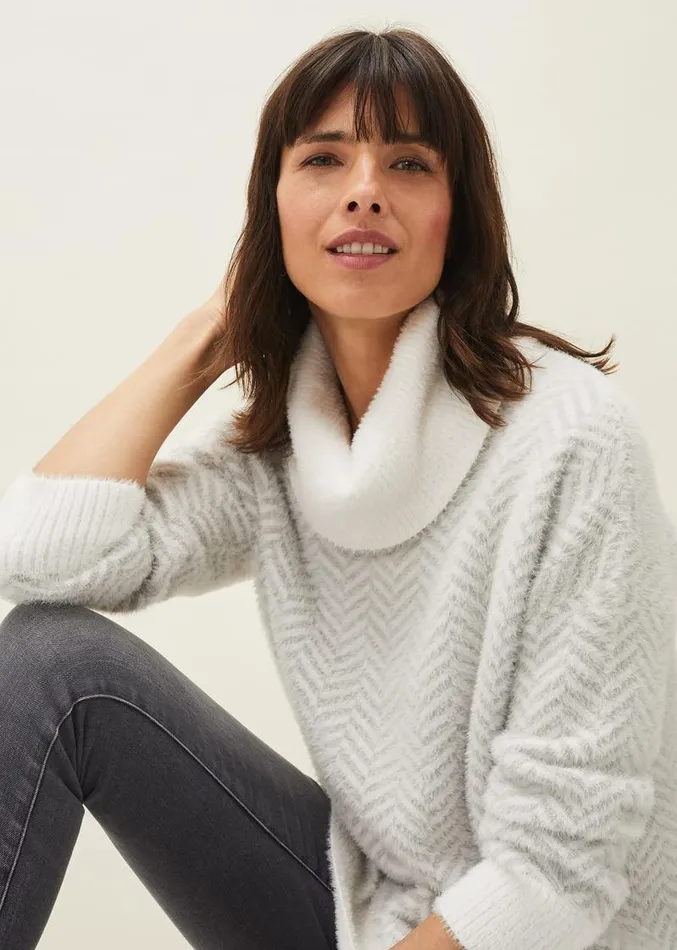 Jess Chevron Jacquard Chunky Jumper Pale Grey Women Phase Eight Knitwear