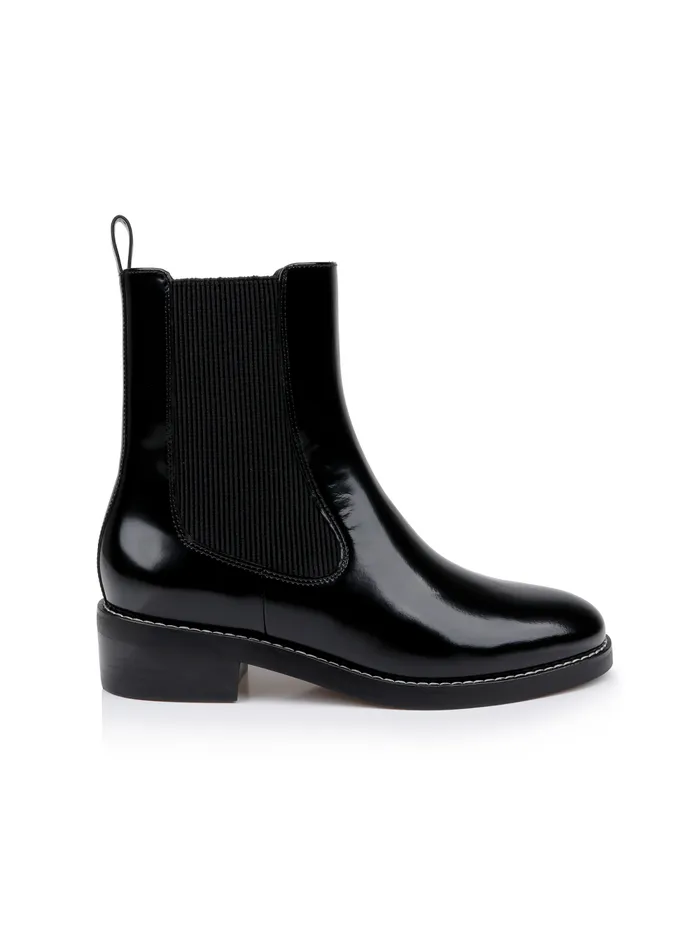 L039Agence Boots and Booties Women Emma Leather Chelsea Boot Black Leather