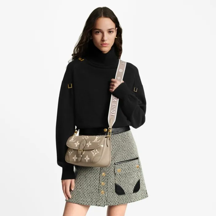 Louis Vuitton Diane Bag Louis Vuitton M46583 Diane Tourterelle BeigeCream 8211 Louis Vuitton Handbag Store 8211 Women