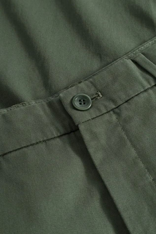 Men Aros Regular Light Stretch Chino Spruce Green Norse Projects Trousers