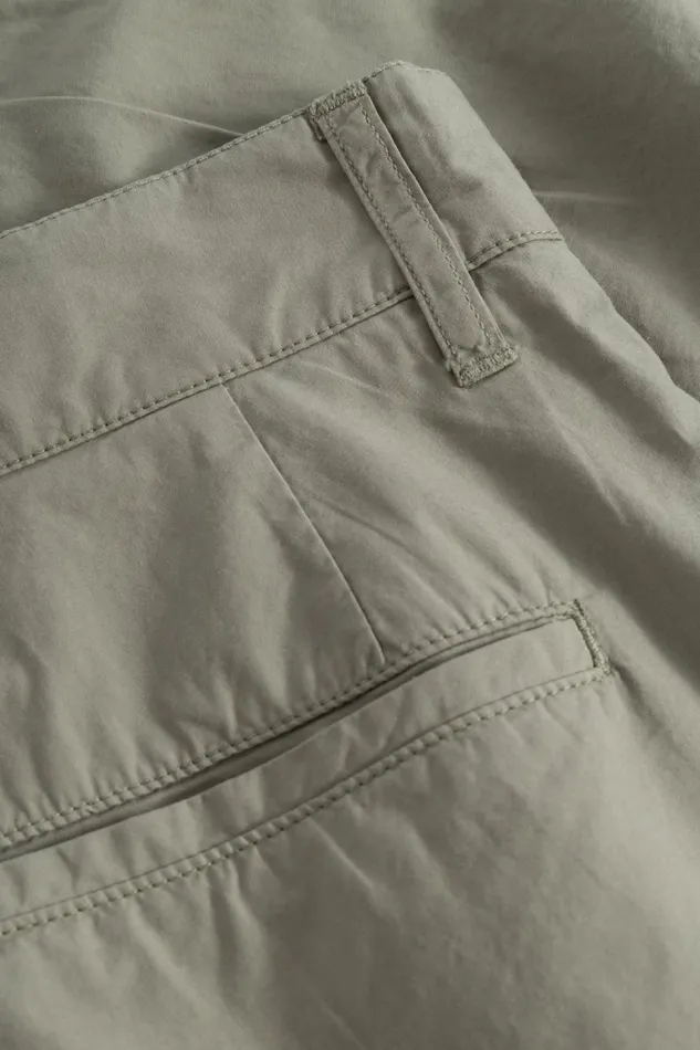 Men Benn Relaxed Typewriter Pleated Short Clay Norse Projects Shorts