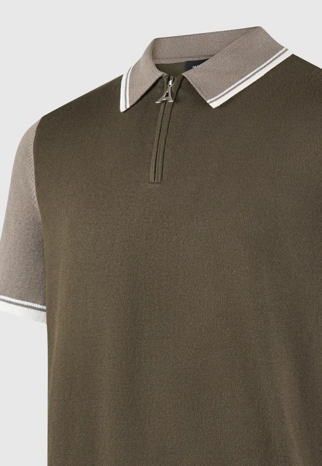 Men Manire De Voir Colour Block Zip Polo Shirt Khaki