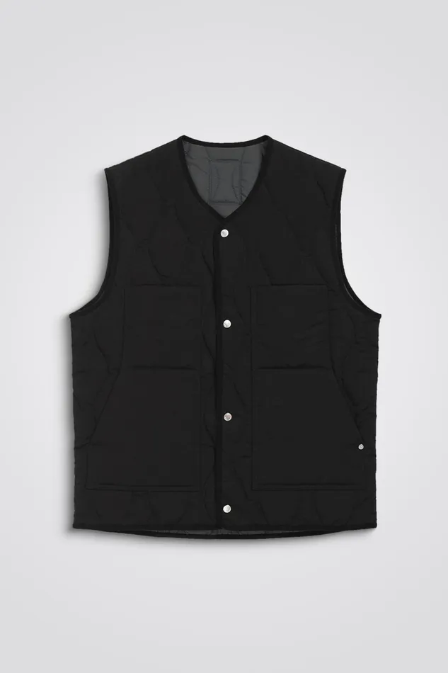 Men Peter Waxed Nylon Insulated Vest Black Norse Projects Outerwear