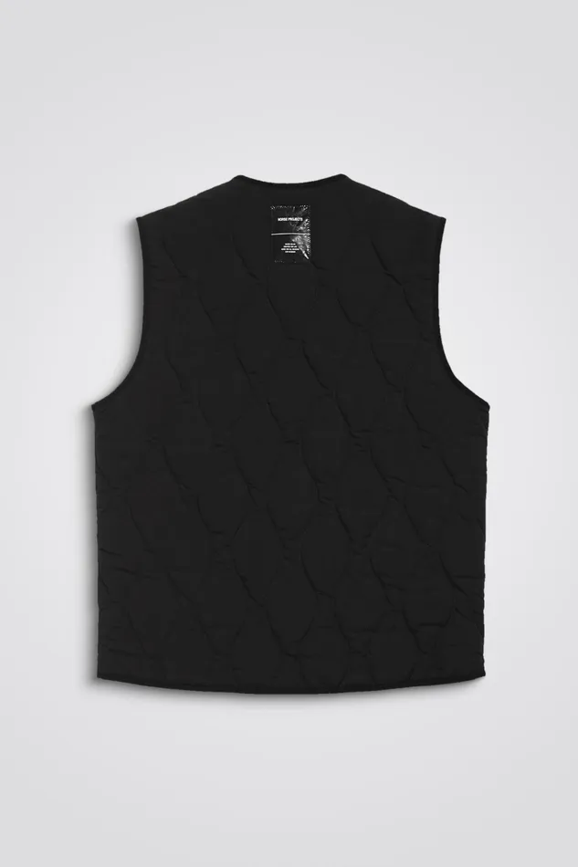 Men Peter Waxed Nylon Insulated Vest Black Norse Projects Outerwear