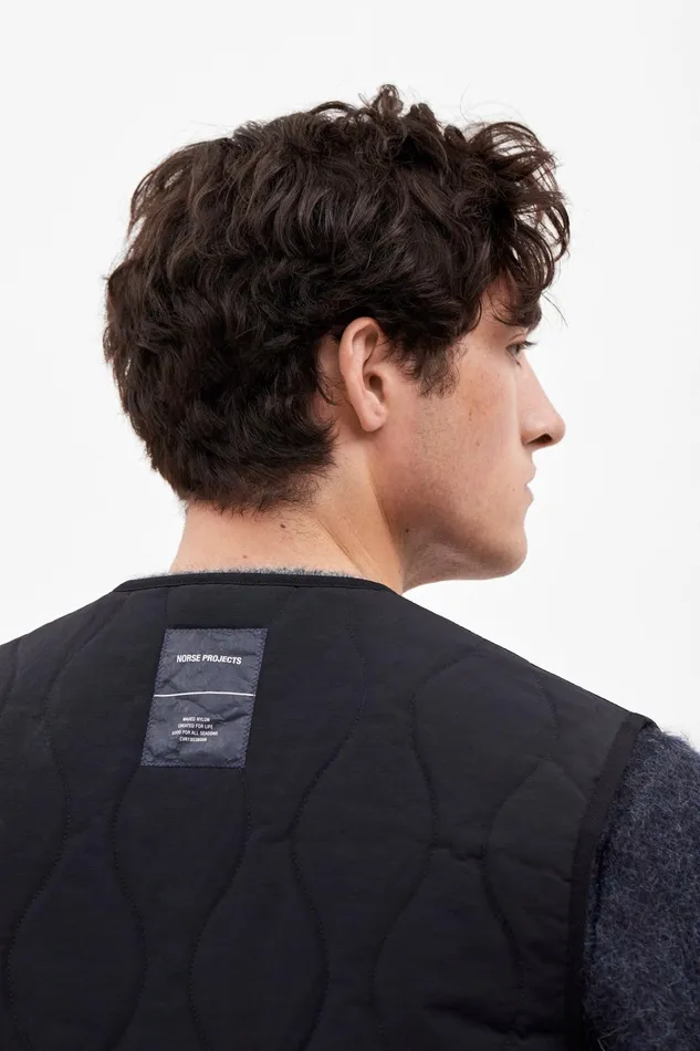 Men Peter Waxed Nylon Insulated Vest Black Norse Projects Outerwear