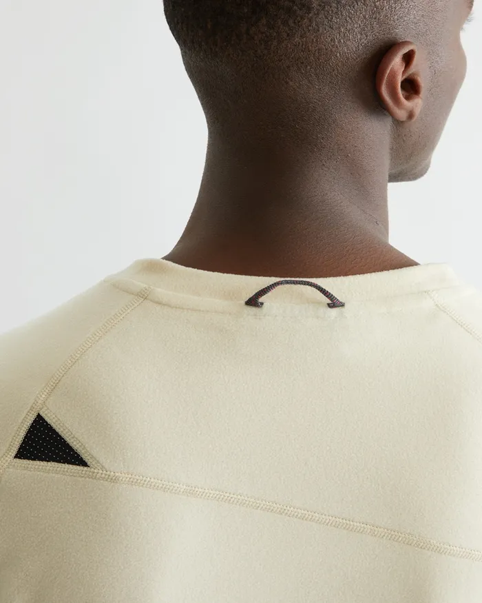 Men Sigyn Crew Sweater Amber Gold Klttermusen Fleeces and Sweaters