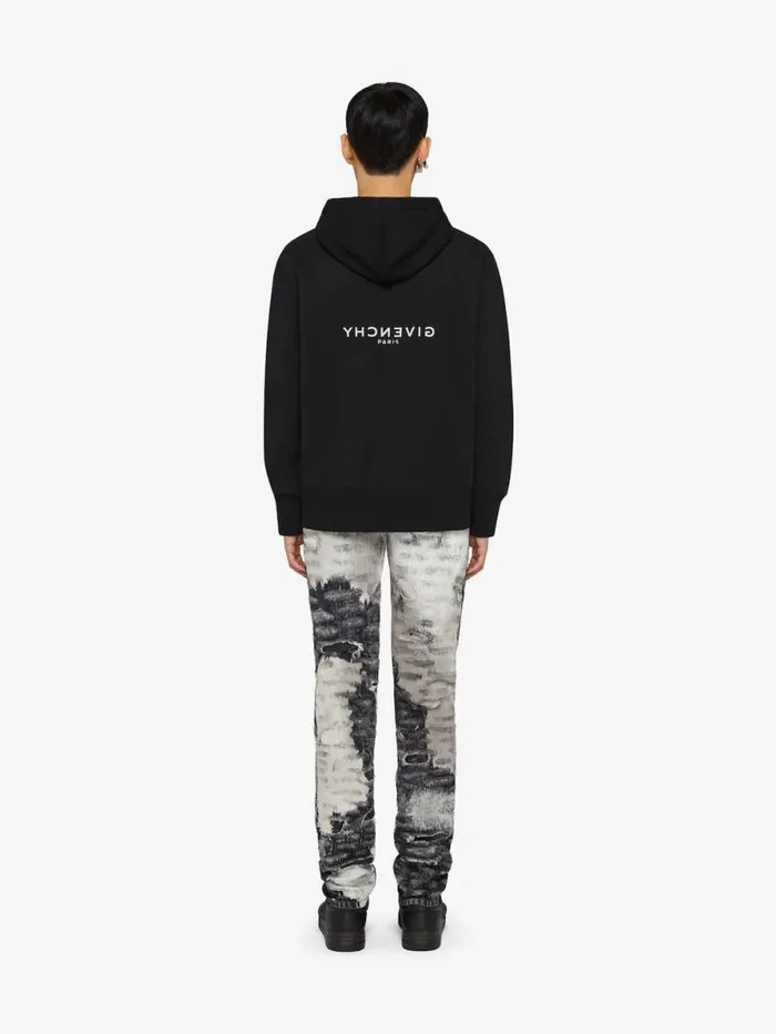 Men Sweatshirts and Hoodies Givenchy GIVENCHY Archetype Slim Fit Hoodie In Fleece Black