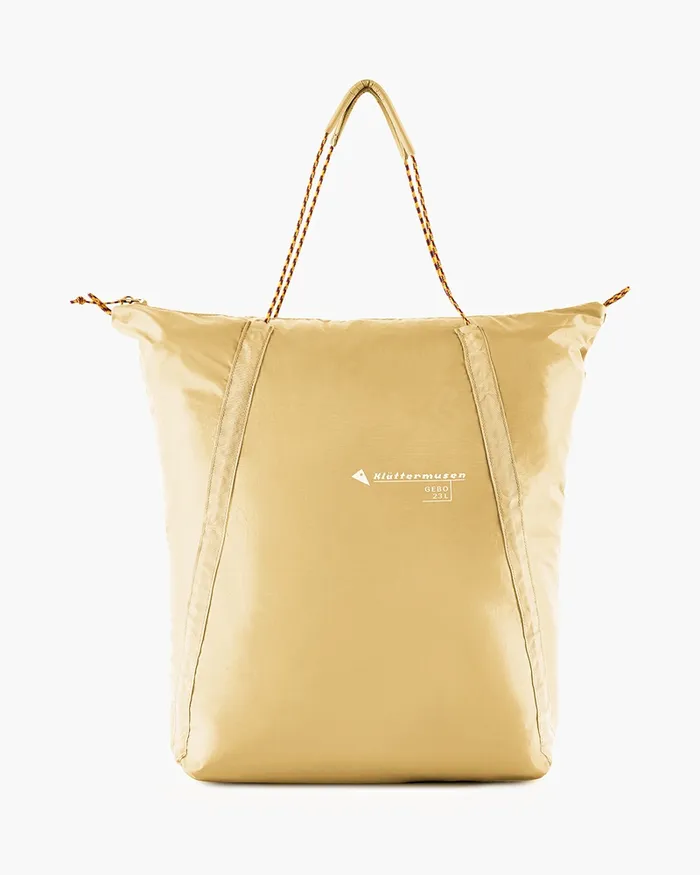 MenWomen Gebo Lightweight Tote Bag 23L Chaya Sand Klttermusen Tote Bags