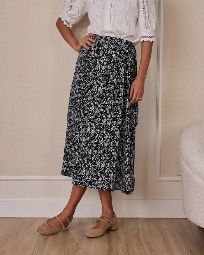 Polin Et Moi Nesi Mid Lenght Skirt Black Women Skirts Polin Et Moi Nesi Mid Lenght Skirt Black Women Skirts