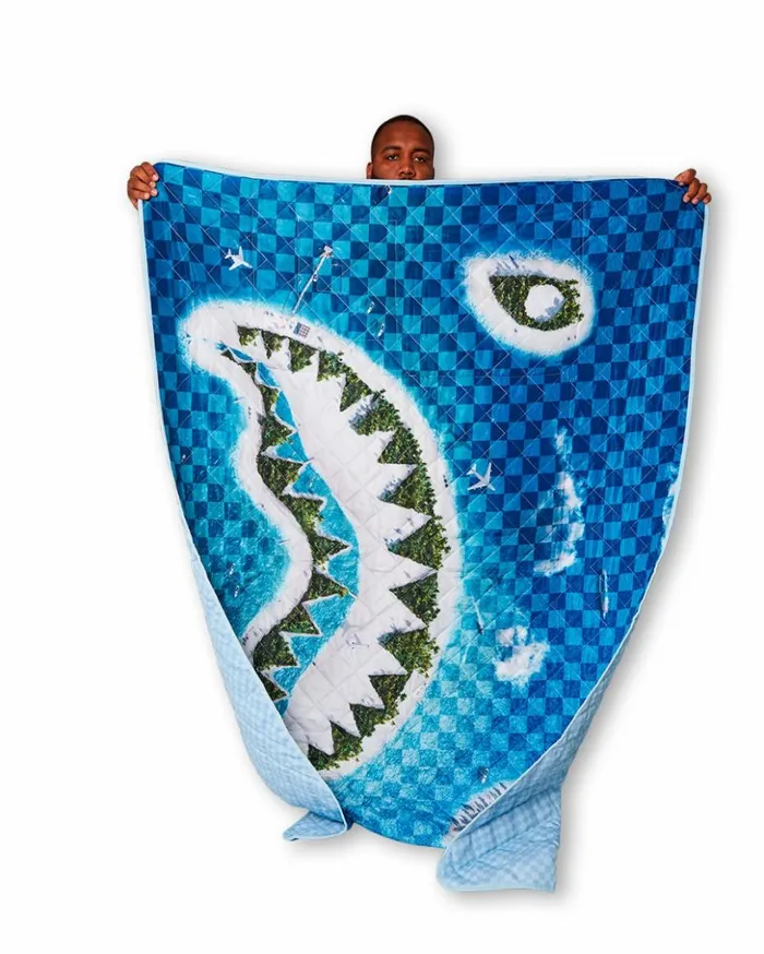 SHARK ISLAND PACKABLE BEACH MAT BLANKET WATER RESISTANT CONVERTIBLE TOTE Bags SPRAYGROUND