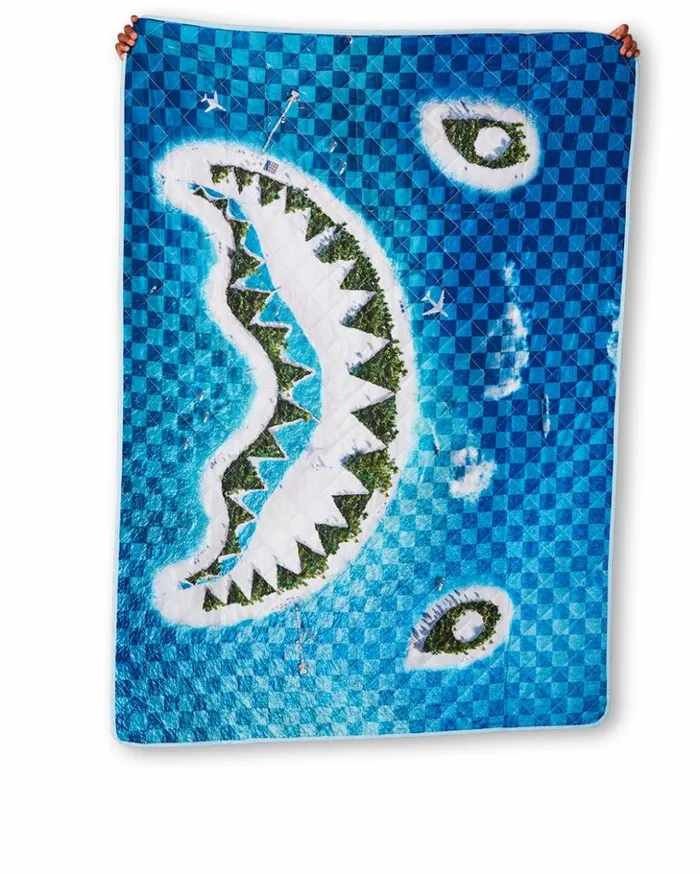SHARK ISLAND PACKABLE BEACH MAT BLANKET WATER RESISTANT CONVERTIBLE TOTE Bags SPRAYGROUND