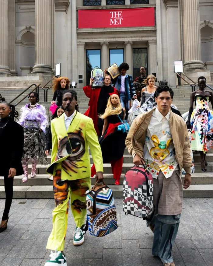 THE MET KUBA KINGDOM HEADDRESS BACKPACK Bags SPRAYGROUND