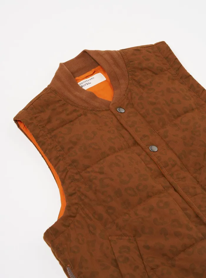 Waistcoats and Gilets Men Universal Works Universal Works Carlton Gilet In Orange Leopard Recycled Polytech