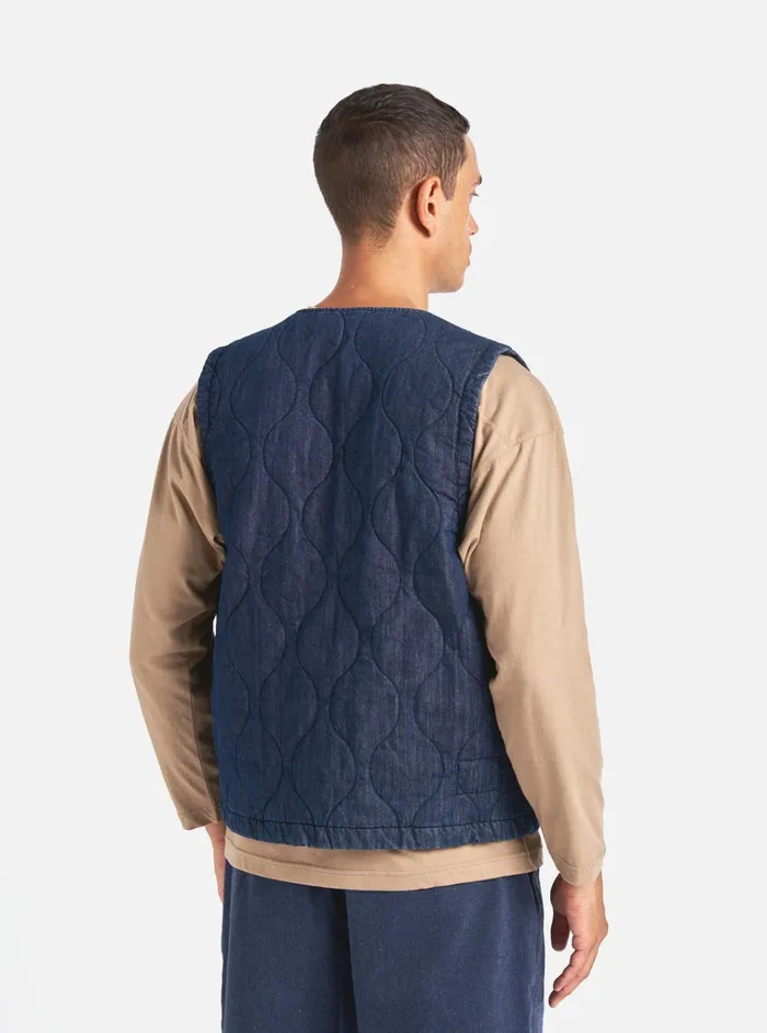 Waistcoats and Gilets Men Universal Works Universal Works Weekend Gilet In Indigo Quilt Denim