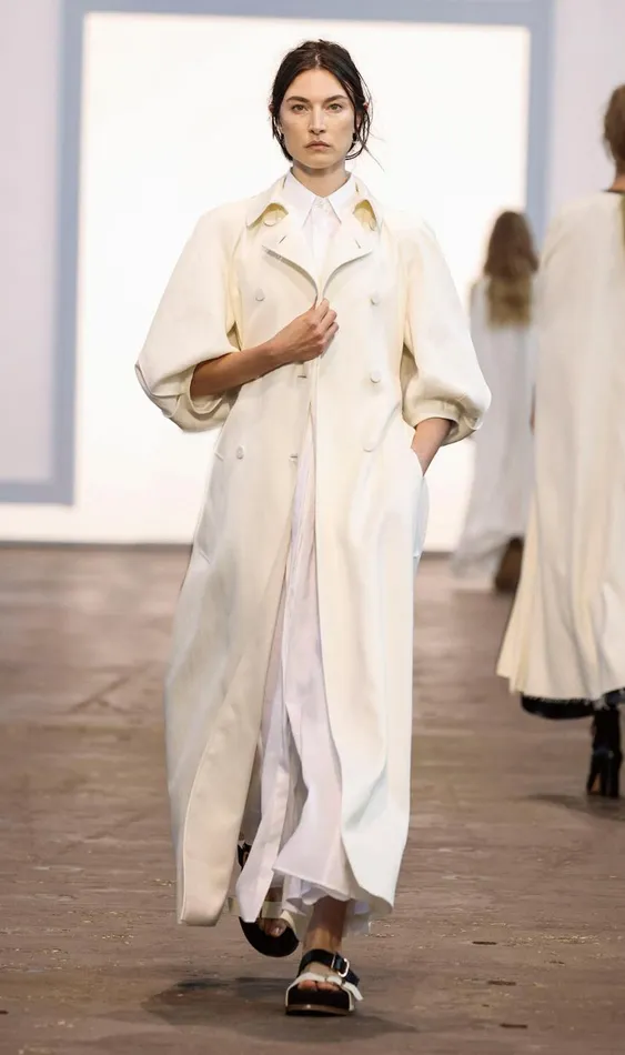 Women Dresses Gabriela Hearst Durand Pleated Shirtdress In White Aloe Linen