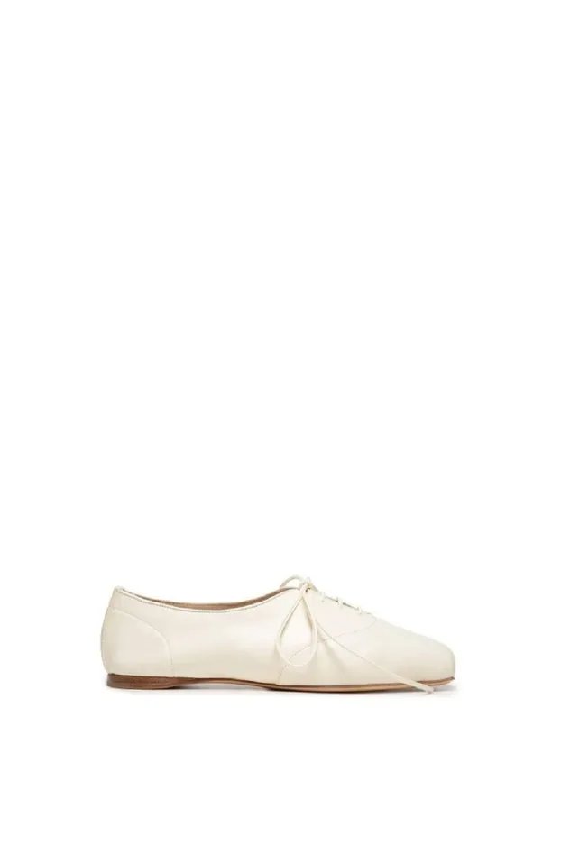 Women Flats Gabriela Hearst Maya Flat Shoes In Cream Leather