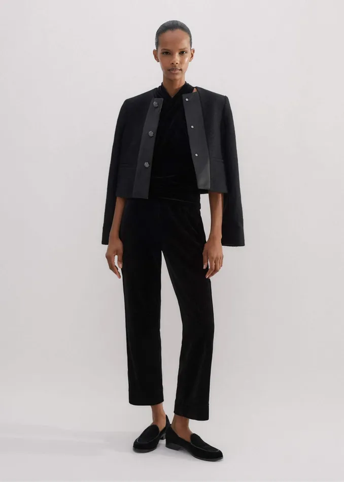 Women Fluid Velour Halterneck Top Black MEEM