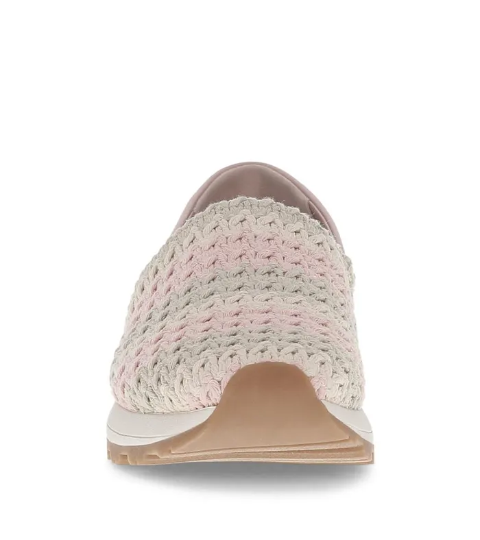 Women Gennie Slip On Pink Pearl Multi Baretraps Sneakers