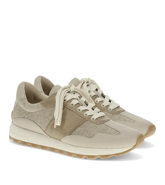 Women Gwenda Lace Up Sneaker Buff Baretraps Sneakers