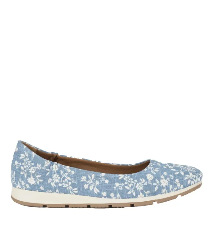 Women Prim Slip On Bluewhite Flower Canvas Baretraps Flats and Loafers
