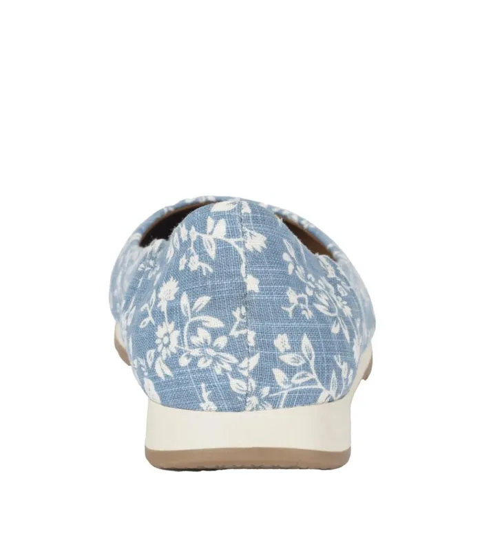 Women Prim Slip On Bluewhite Flower Canvas Baretraps Flats and Loafers