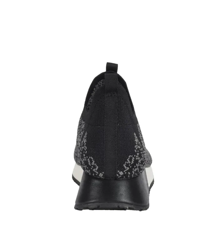 Women Pringer Slip On Sneaker Dark Greyblack Baretraps Sneakers