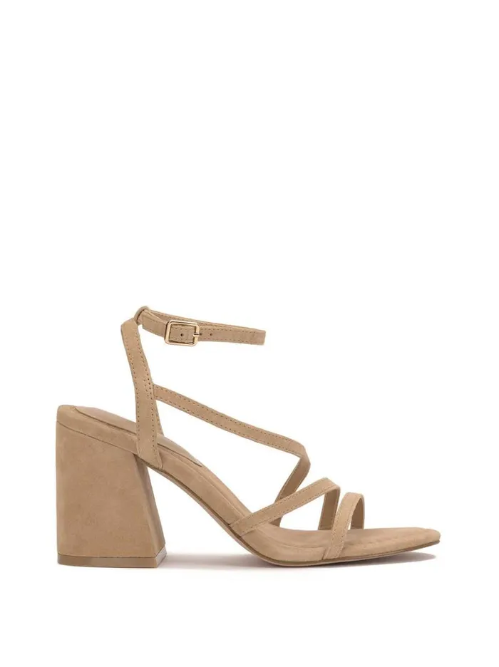 Women Reyvin Strappy Sandal In Almond Jessica Simpson Sandals