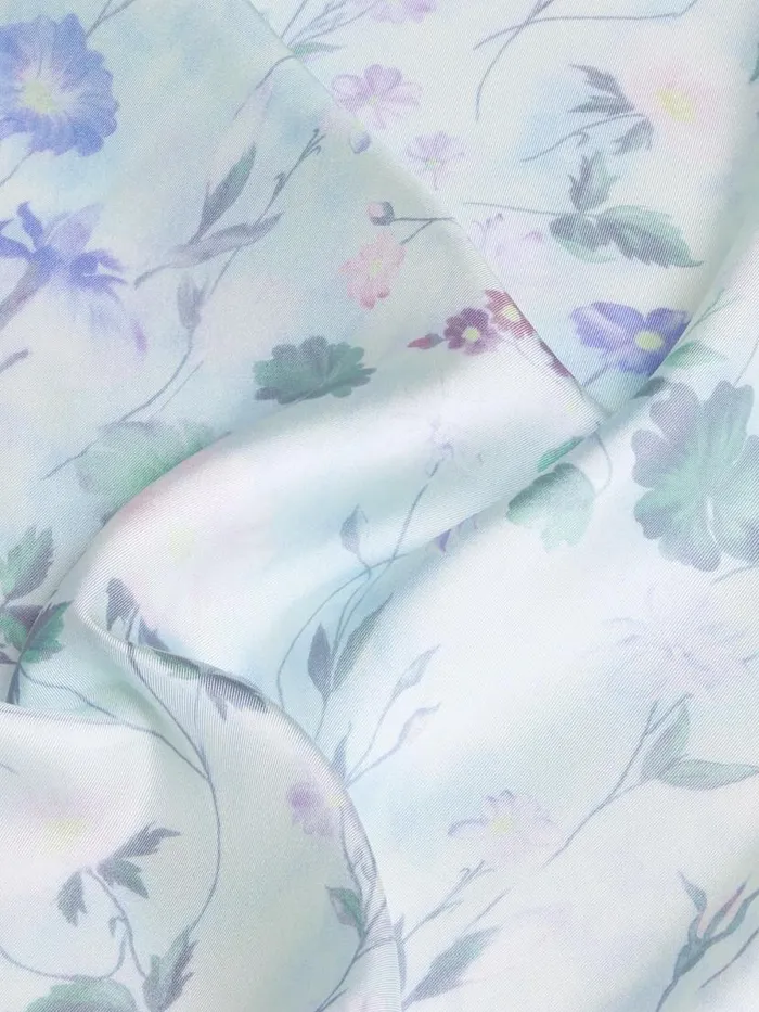 Women Scarves Givenchy Printed Square In Silk Frost