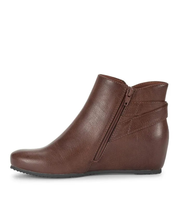 Women Serena Wedge Bootie Oak Baretraps Booties