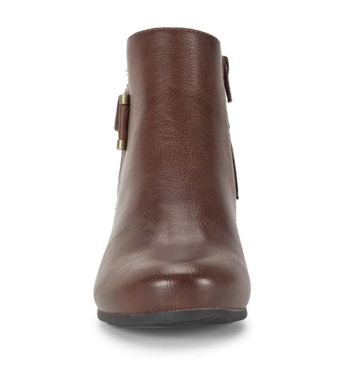Women Serena Wedge Bootie Oak Baretraps Booties