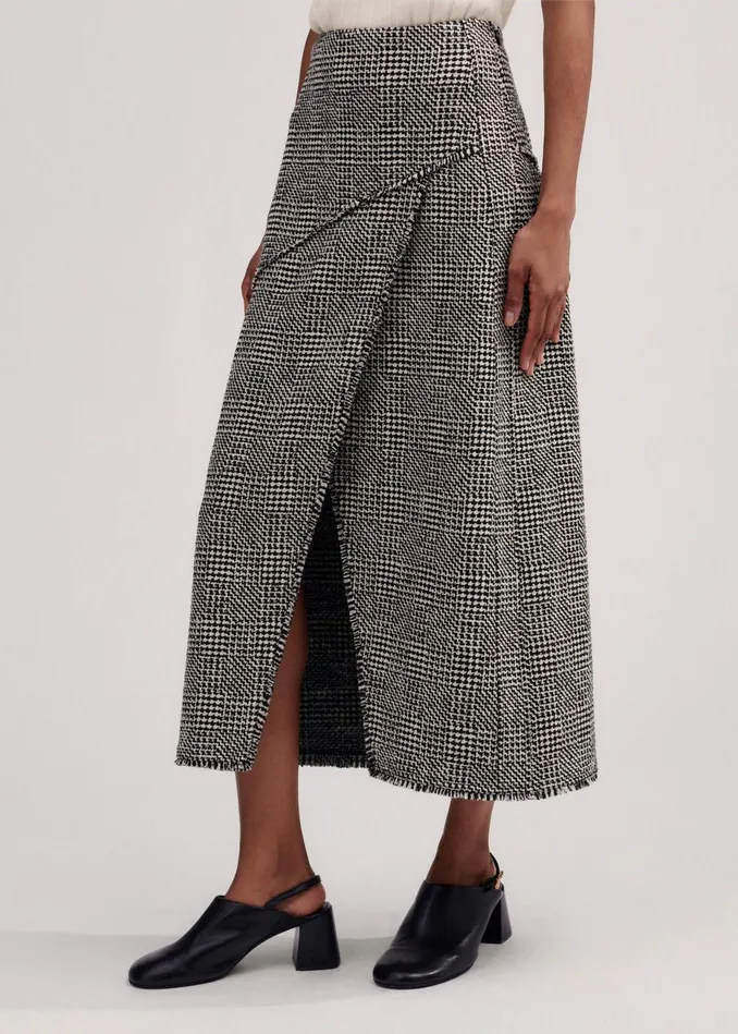 Women Textured Wrap Front Midi Skirt Blackwhite MEEM