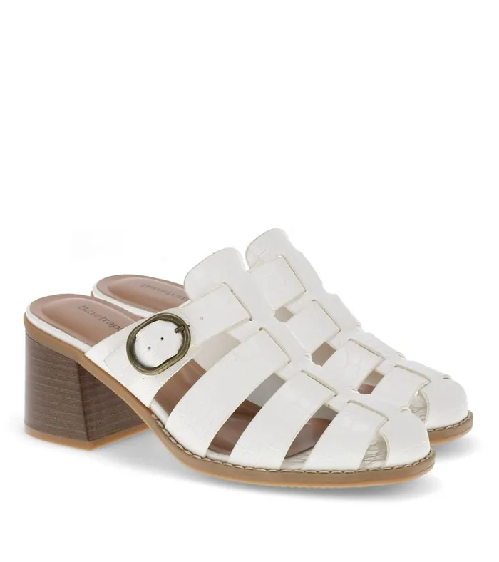 Women Whitnie Block Heel Sandal Cream Baretraps Classic Comfort Sandals