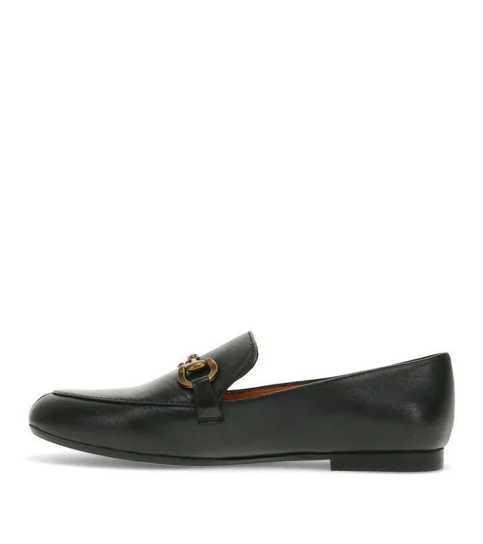Women Wyatt Loafer Black Leather Baretraps Flats and Loafers