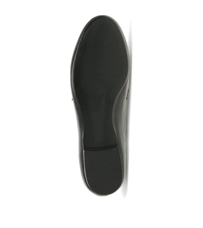Women Wyatt Loafer Black Leather Baretraps Flats and Loafers